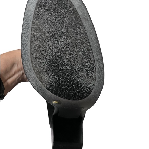 Vince Camuto VC-Hillsy  women’s black pull on bootie leather and suede size 11 - Picture 4 of 7